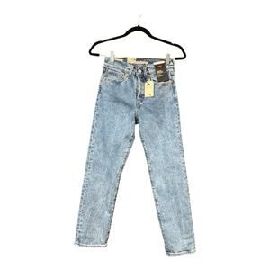 Levi’s Jeans Women 24 Blue Premium Wedgie Straight Button Fly NWT